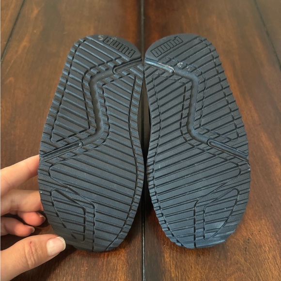 Puma Pacer Future Kids Black Slip-on Sneakers with Blue & Yellow Accents Size 9C - Picture 6 of 9